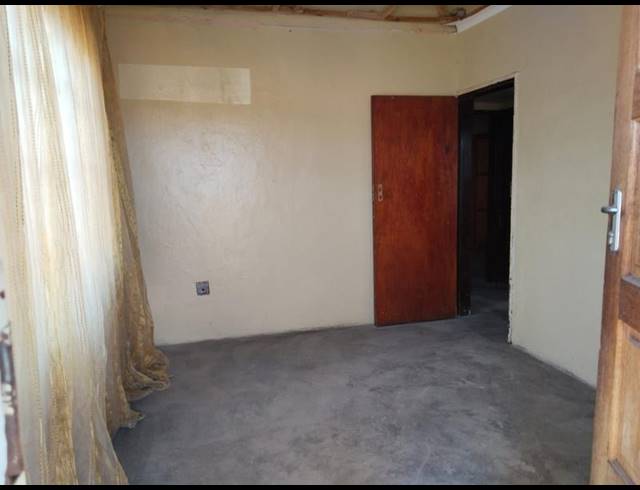 9 BEDROOM HOUSE FOR SALE IN SESHEGO C
